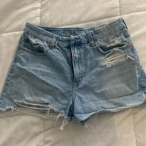 American Eagle curvy 90s boyfriend short